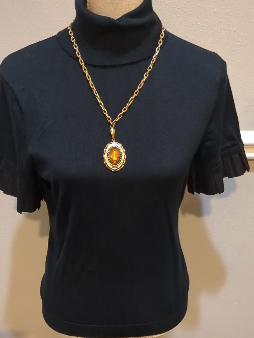 Per Se Black Short-Sleeve Turtleneck Top